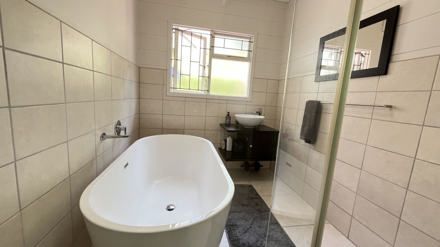 3 Bedroom Property for Sale in Glencairn Western Cape